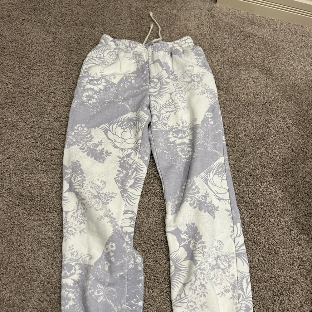 Urban Outfitters Out From Under floral jogger sweatpants size Medium